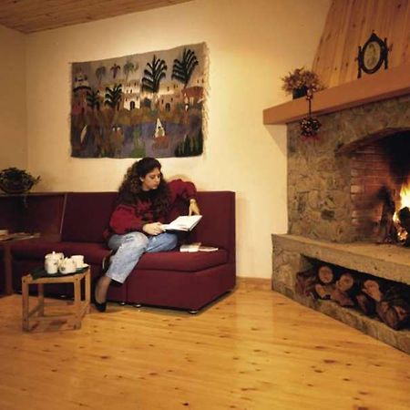 Pendeli Hotel Platres Buitenkant foto