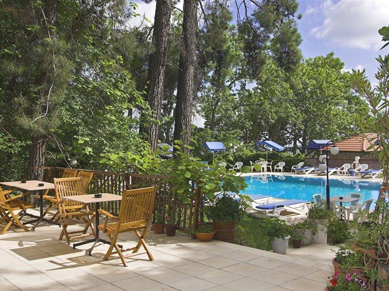 Pendeli Hotel Platres Buitenkant foto