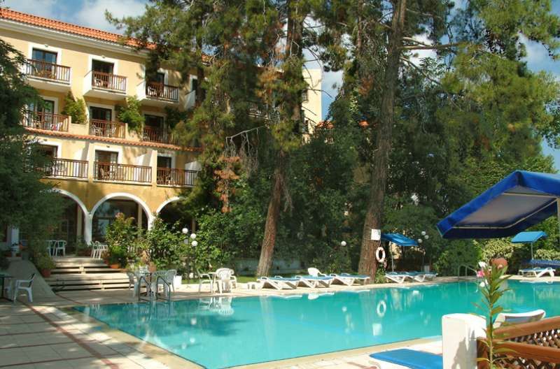 Pendeli Hotel Platres Buitenkant foto