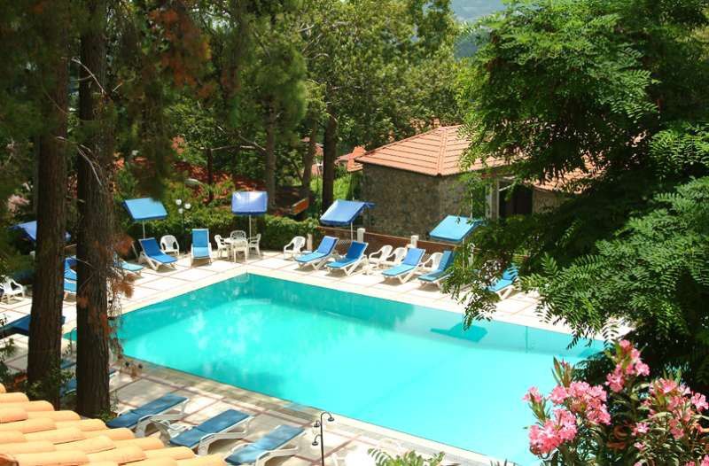 Pendeli Hotel Platres Buitenkant foto
